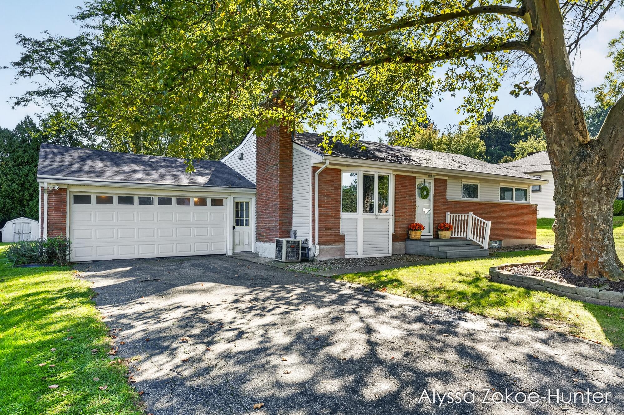 1938 Moerland Court NW