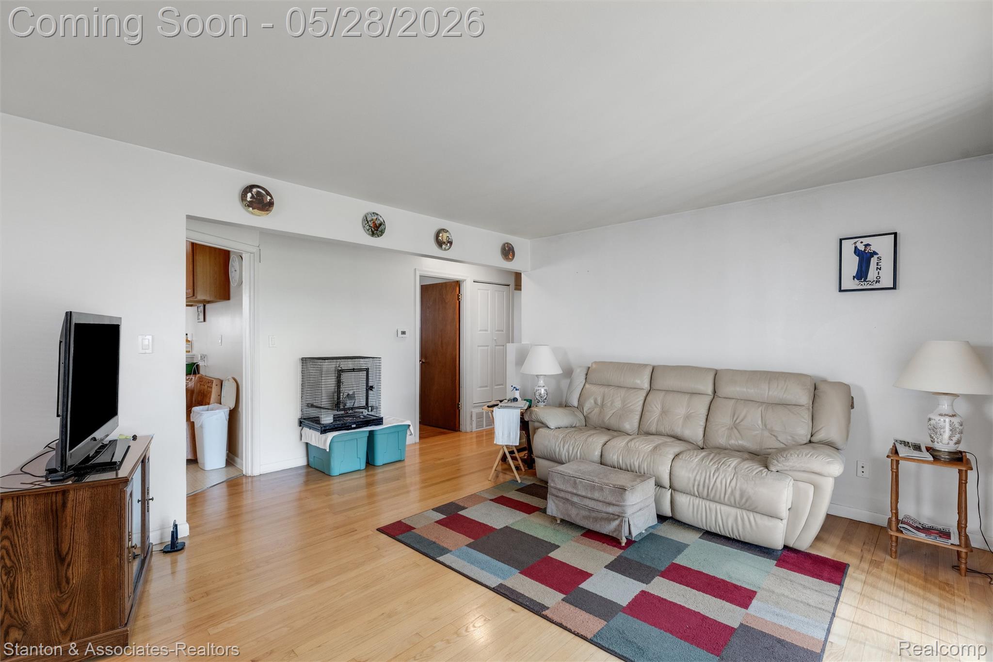 917 E Farnum Avenue