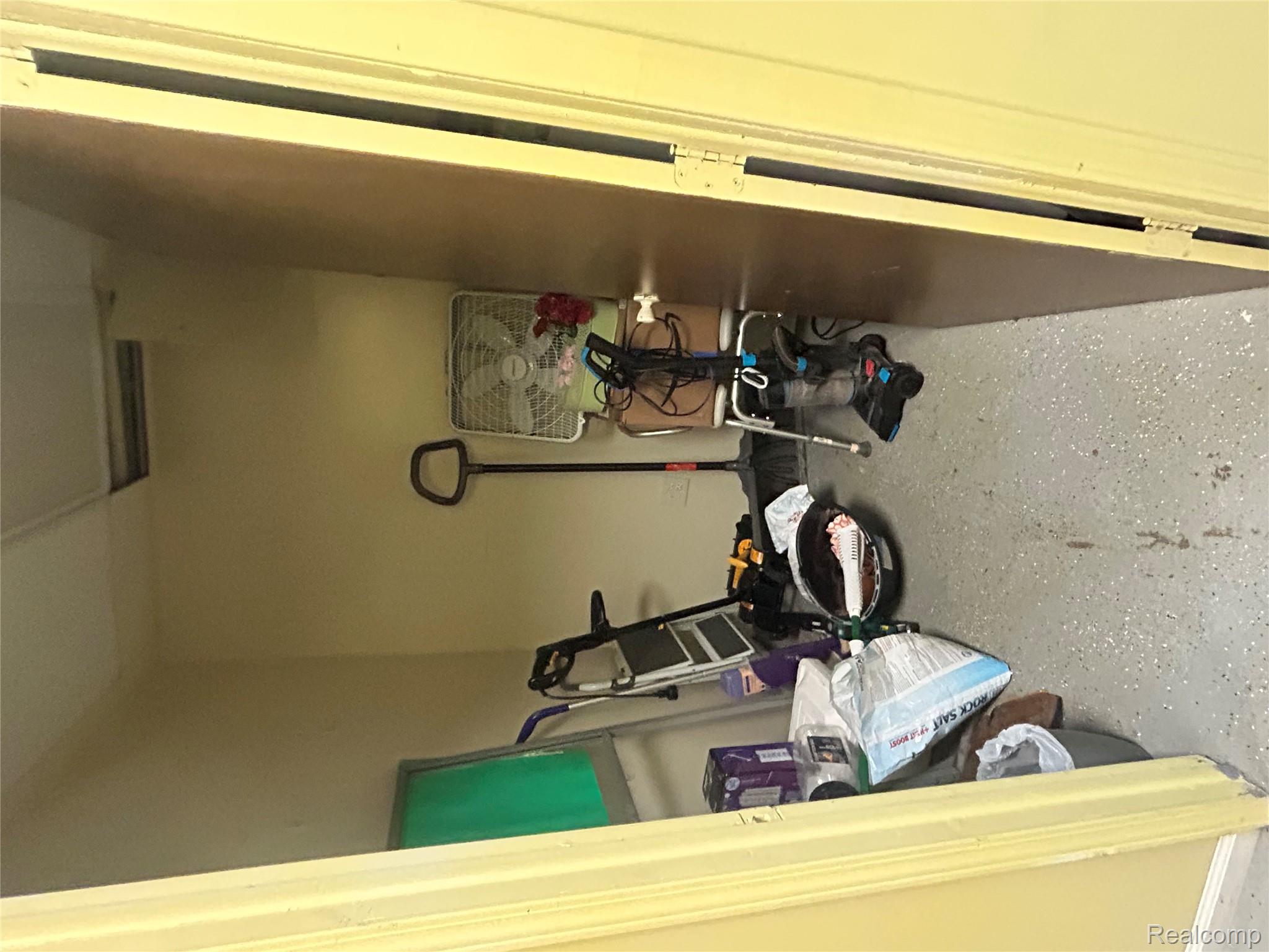 13657 Grand River Avenue