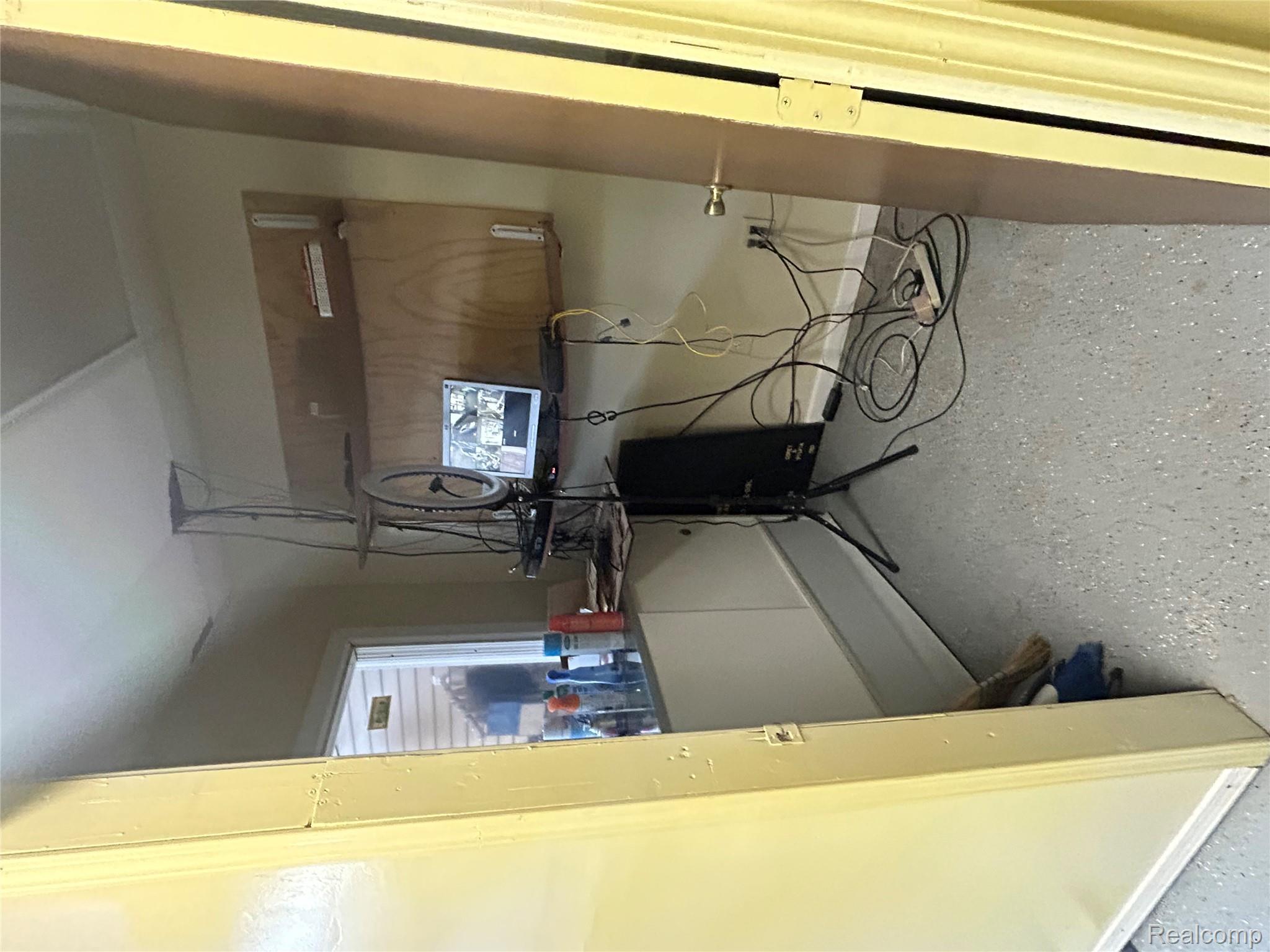 13657 Grand River Avenue