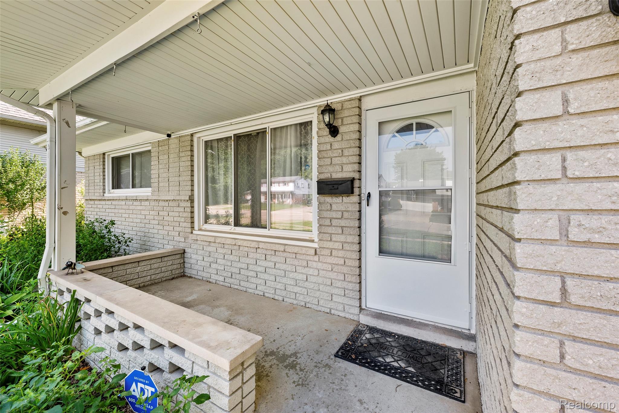 10057 Westlake Street