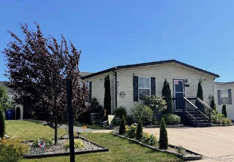 Photo of 24445 Edwin Drive, Brownstown Charter Township, MI 48134 (MLS # 20261040183)