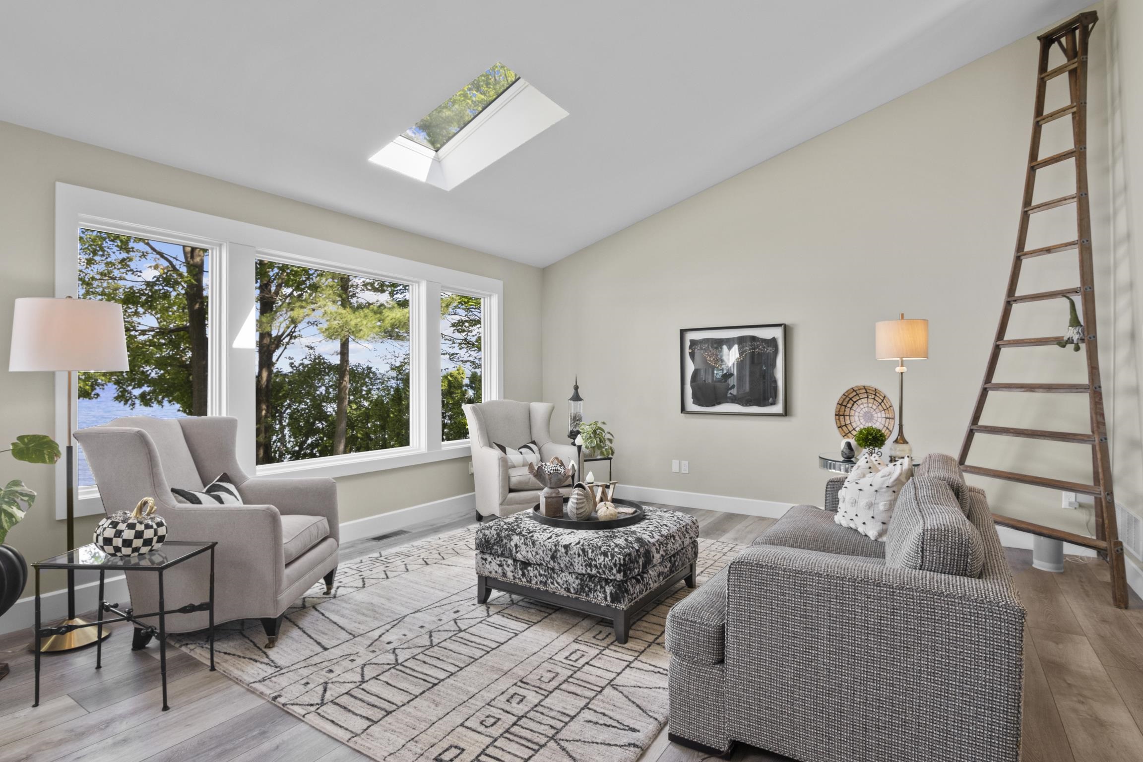 7520 East Shore