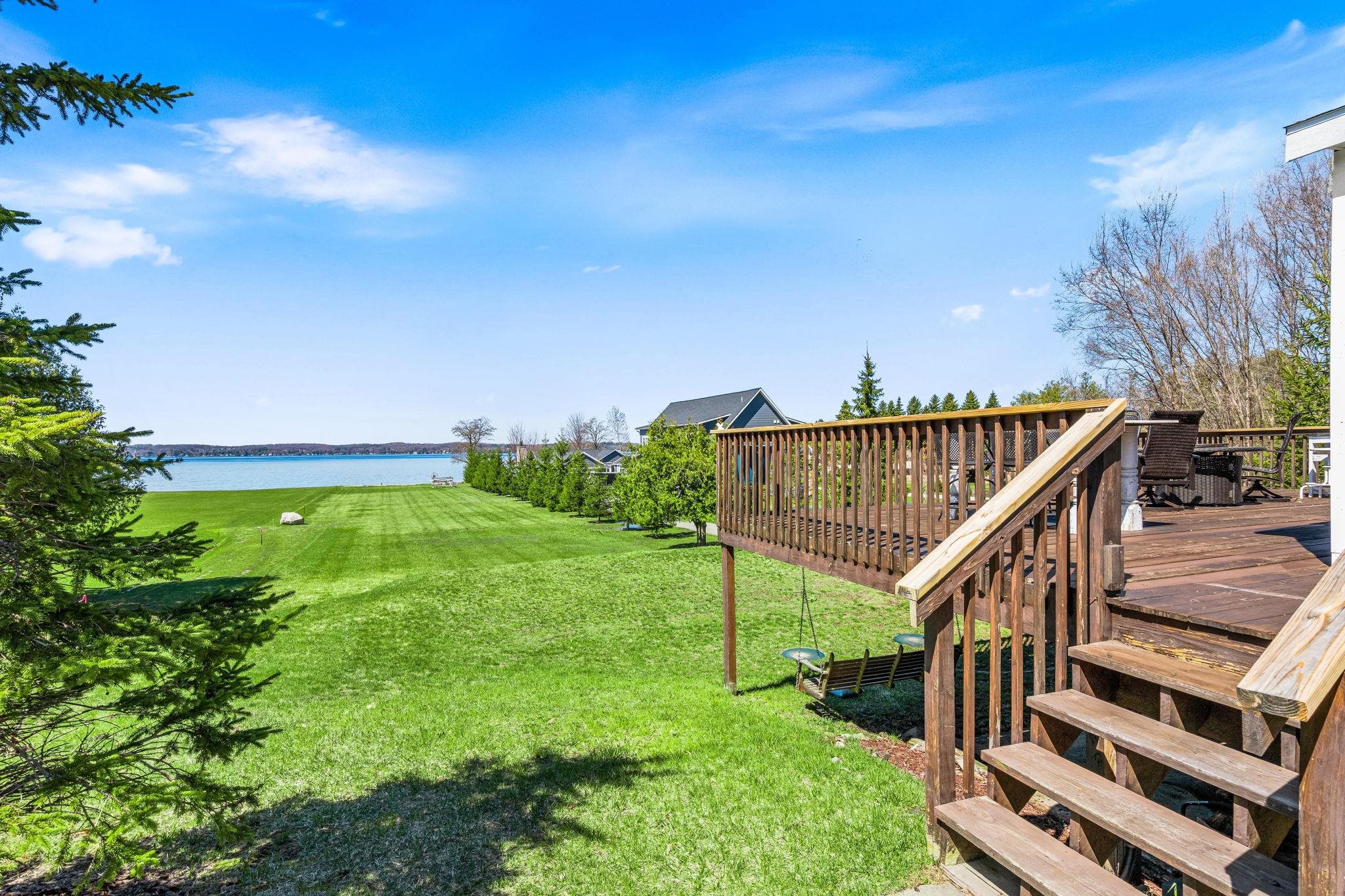 11256 SE Torch Lake Drive