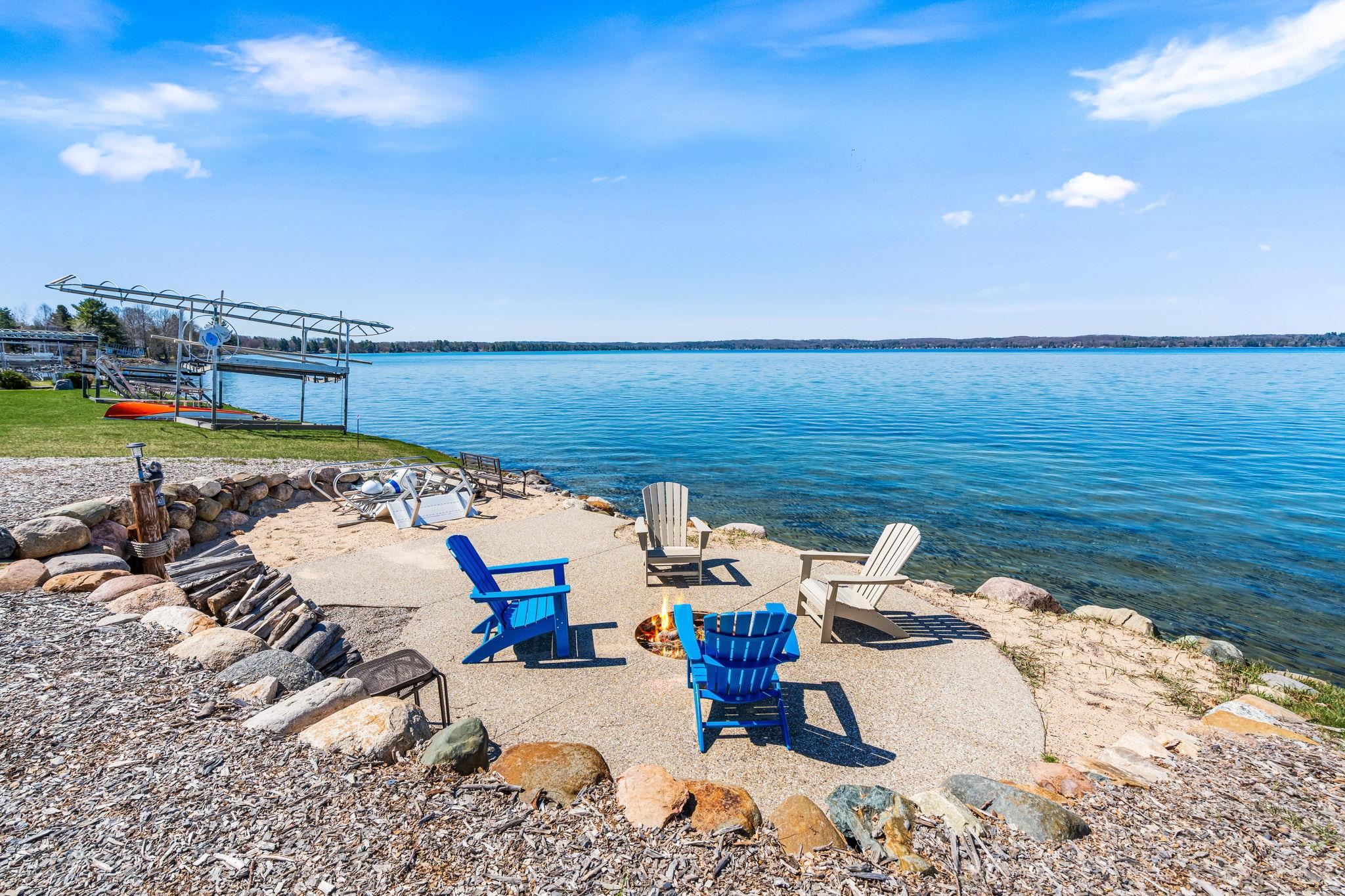 11256 SE Torch Lake Drive