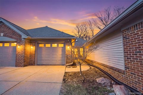 21400 Magnolia Court Farmington Hills City MI 48336
