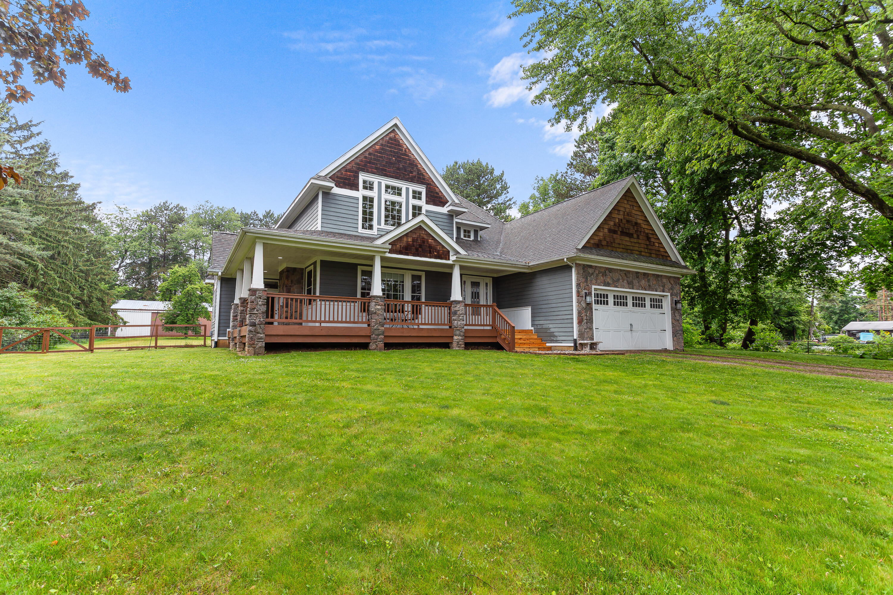 16320 Hi Land Trail