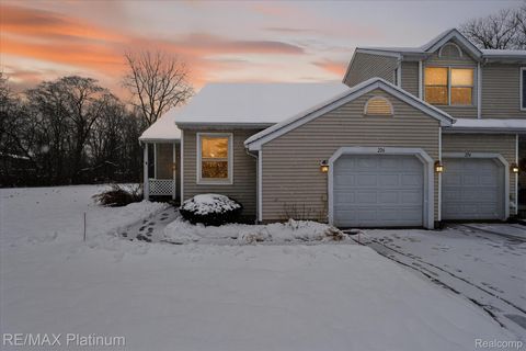 226 Meadow Pointe Drive Fenton City MI 48430