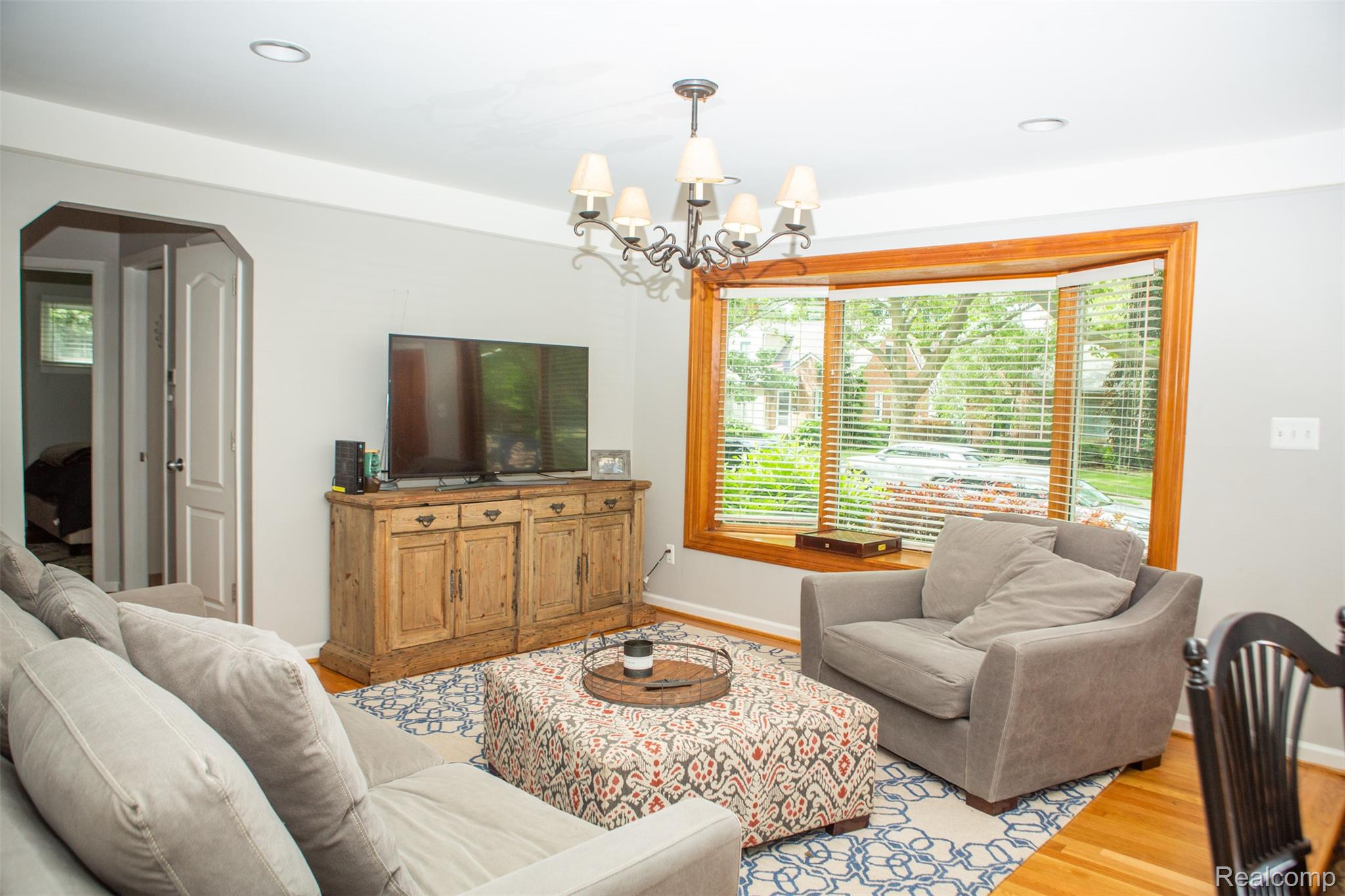 Birmingham City, Michigan 48009, United States, 3 Bedrooms Bedrooms, ,2 BathroomsBathrooms,Residential,Active,227408