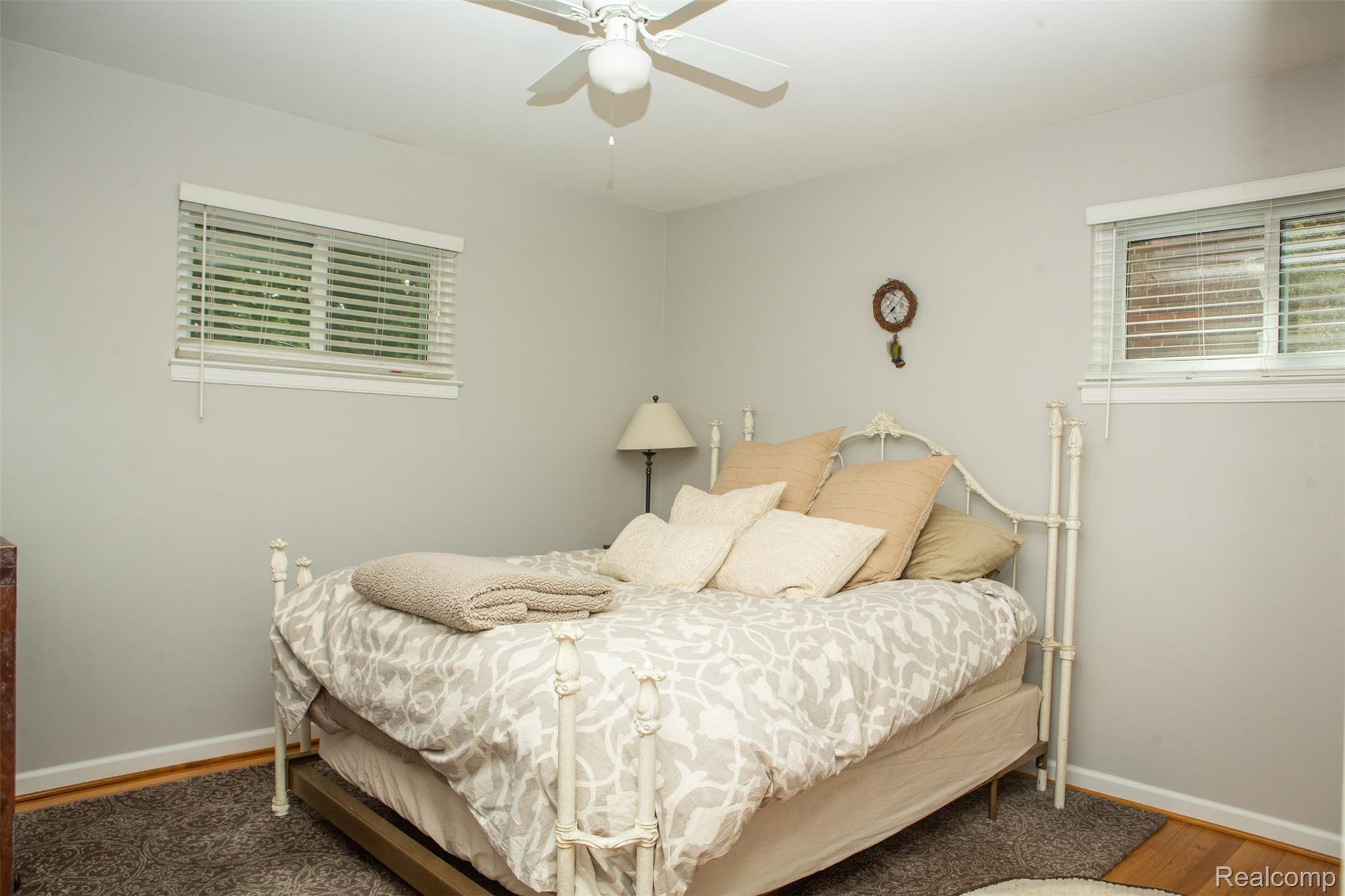 Birmingham City, Michigan 48009, United States, 3 Bedrooms Bedrooms, ,2 BathroomsBathrooms,Residential,Active,227408