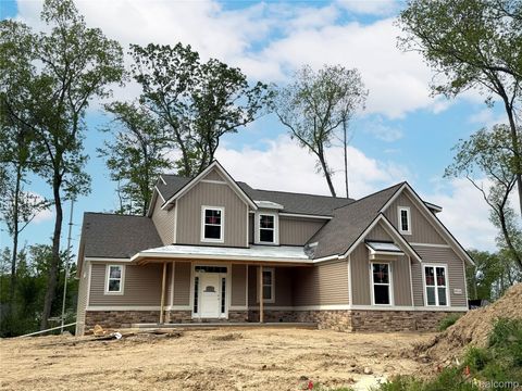 9710 Chalfonte Drive Green Oak Township MI 48116