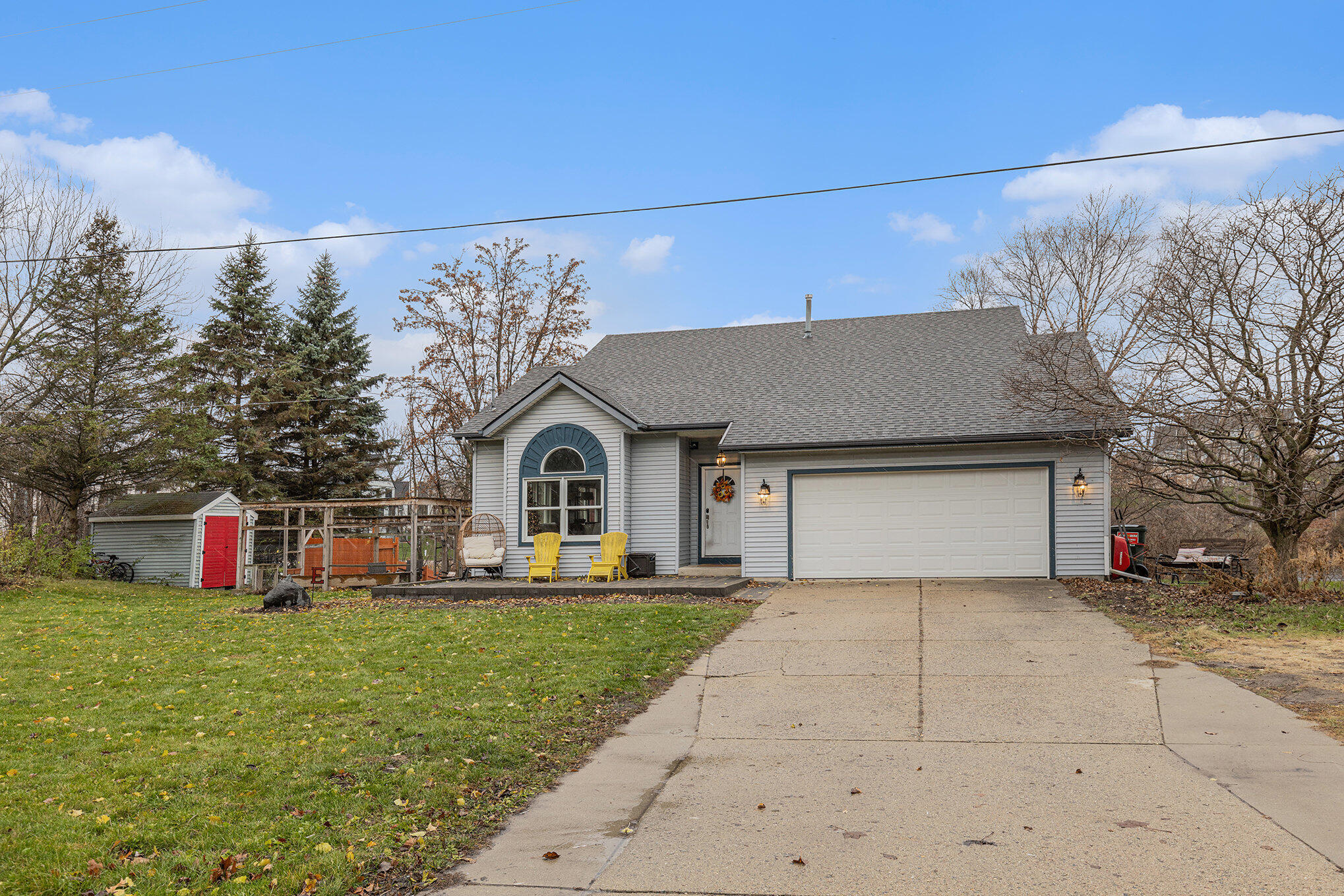 2219 Maguire Avenue NE