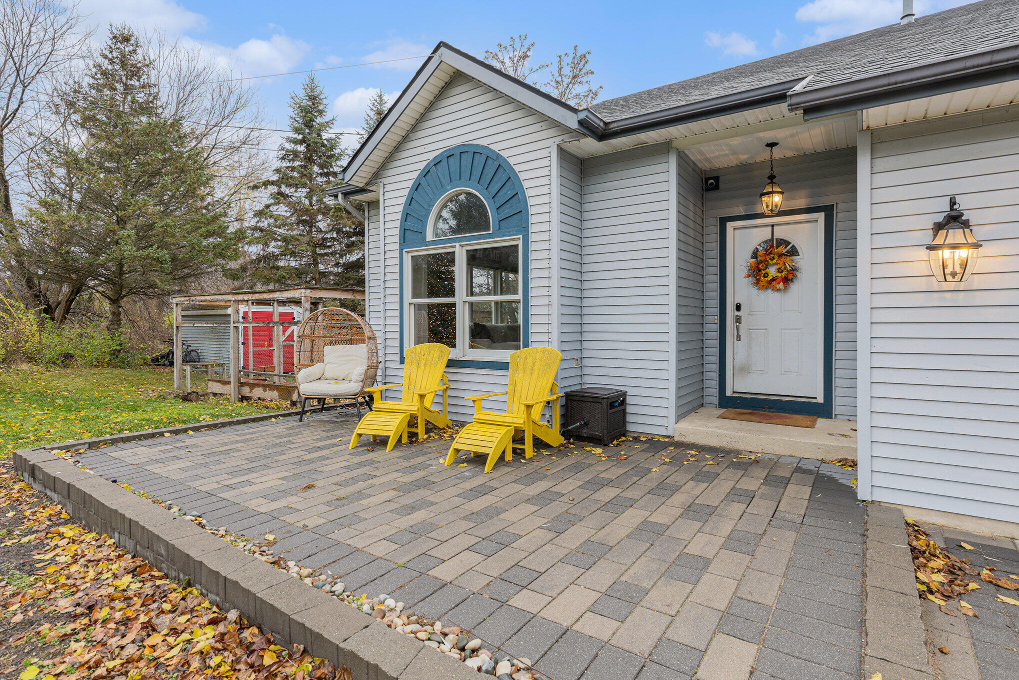 2219 Maguire Avenue NE