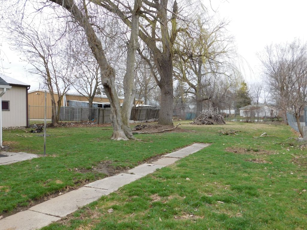 listing image 24