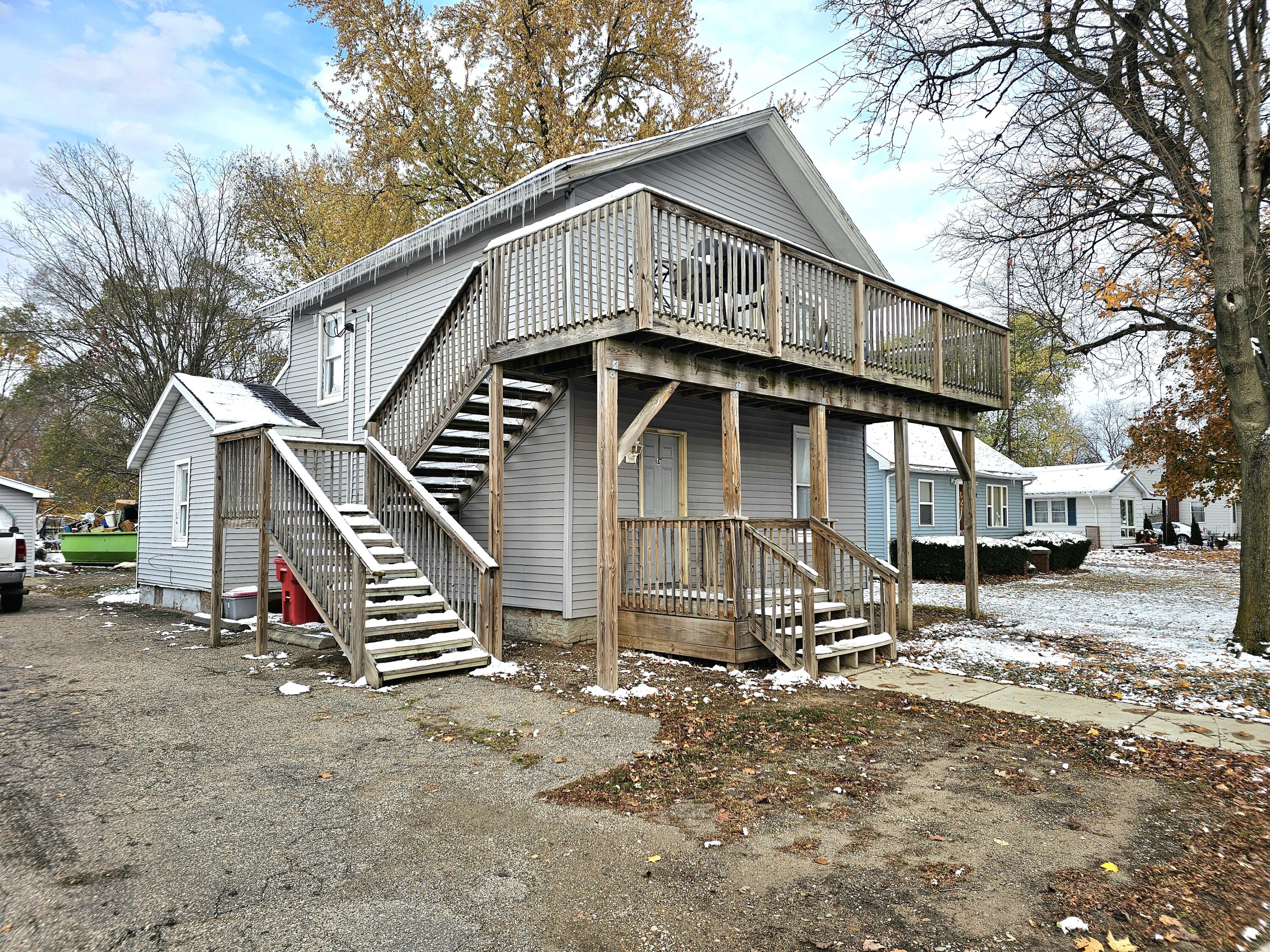 505 E Chicago Road