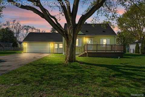 1232 Bel Air Drive Flint Charter Township MI 48507