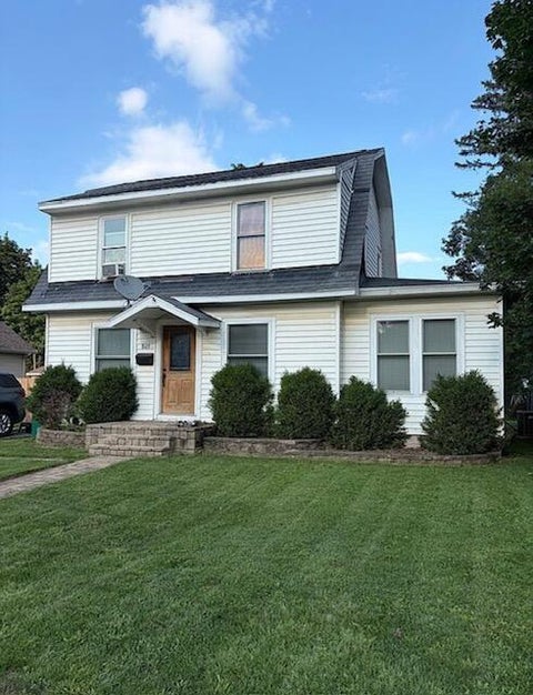 Photo of 803 N Nottawa Street, Sturgis City, MI 49091 (MLS # 66026053022)