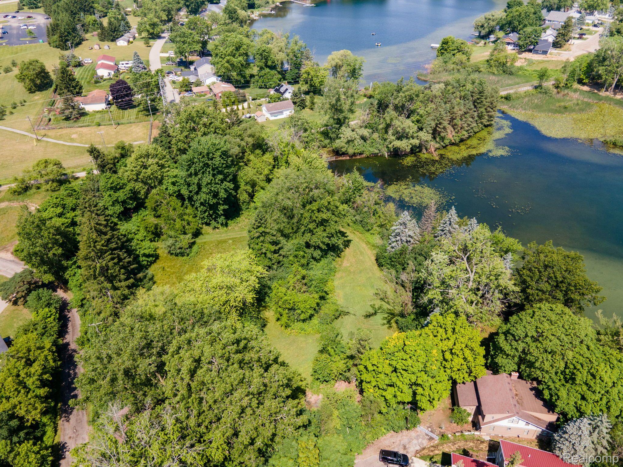 0000 Lakeside Dr.