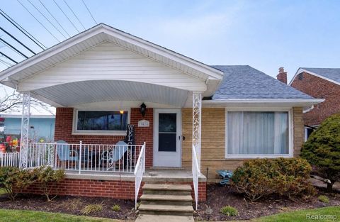 15854 Englewood Avenue Allen Park City MI 48101