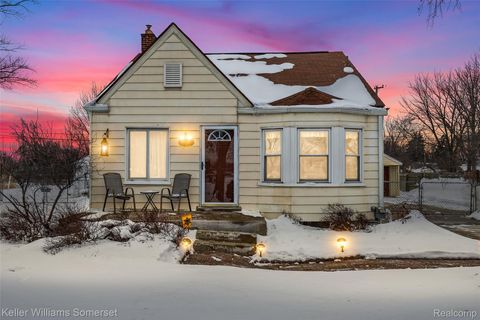 8181 Vermont Avenue Warren City MI 48093