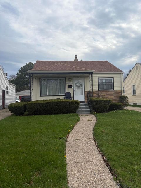 18723 Woodland Street Harper Woods City MI 48225