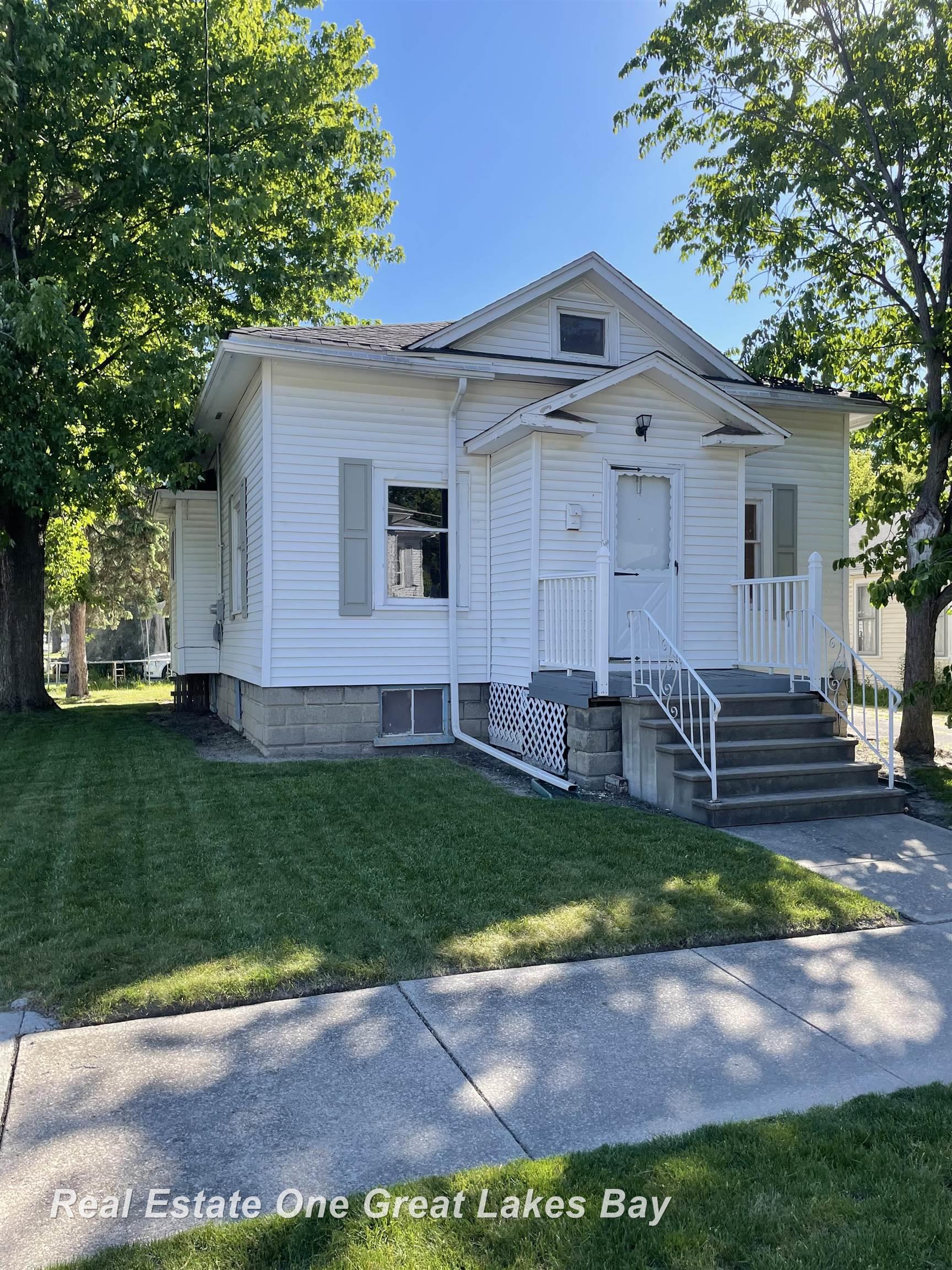 1003 Mackinaw Street