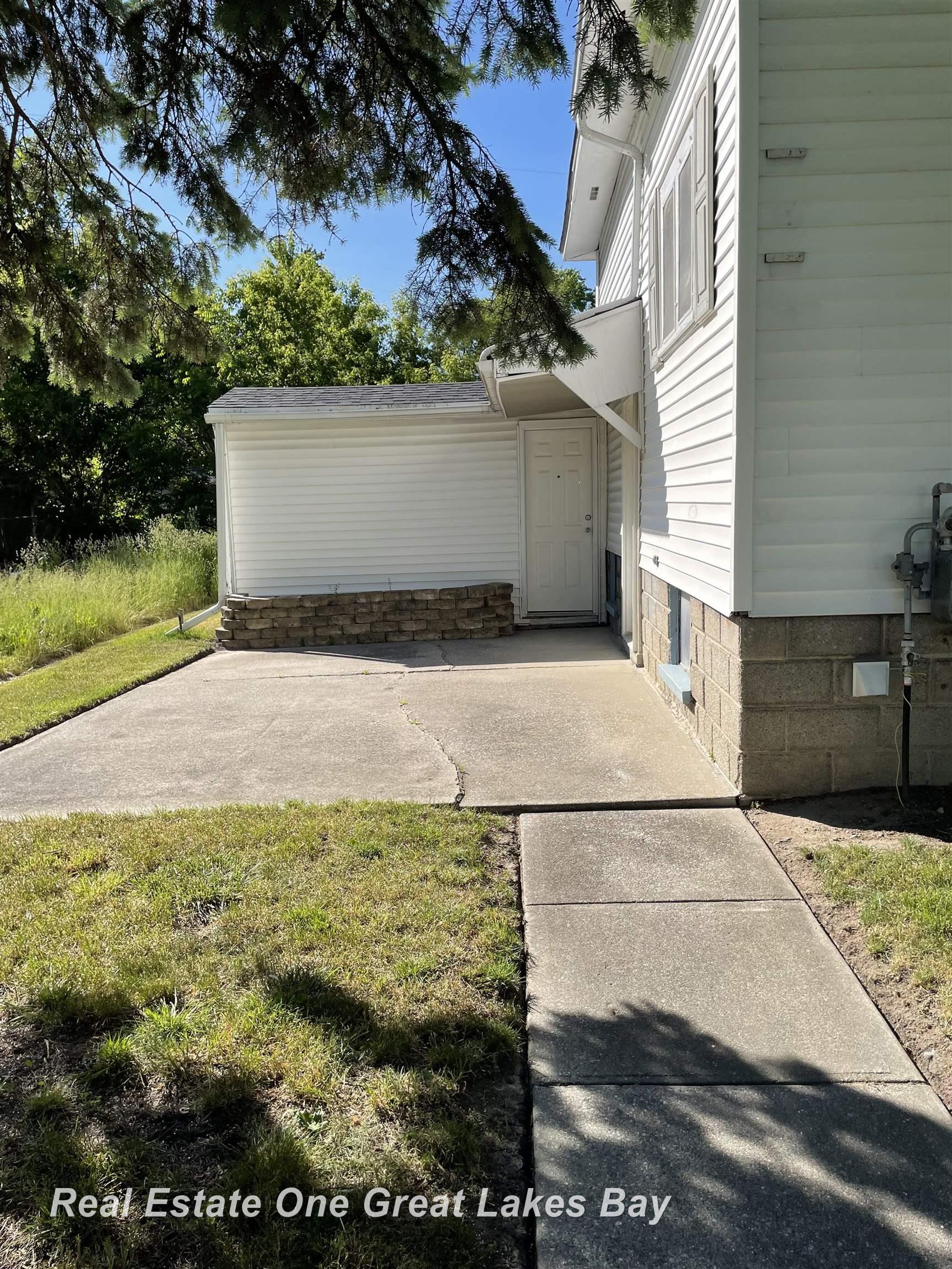 1003 Mackinaw Street