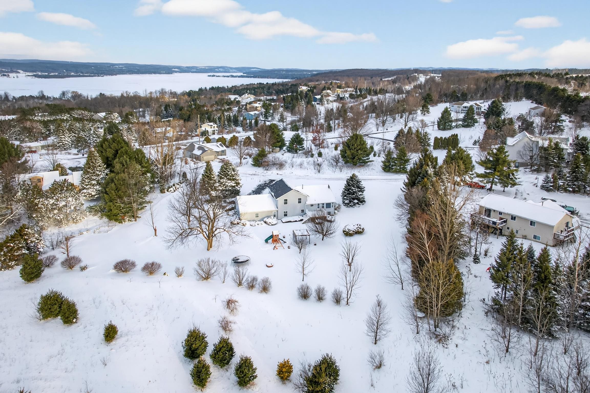 7472 S Whispering Hills