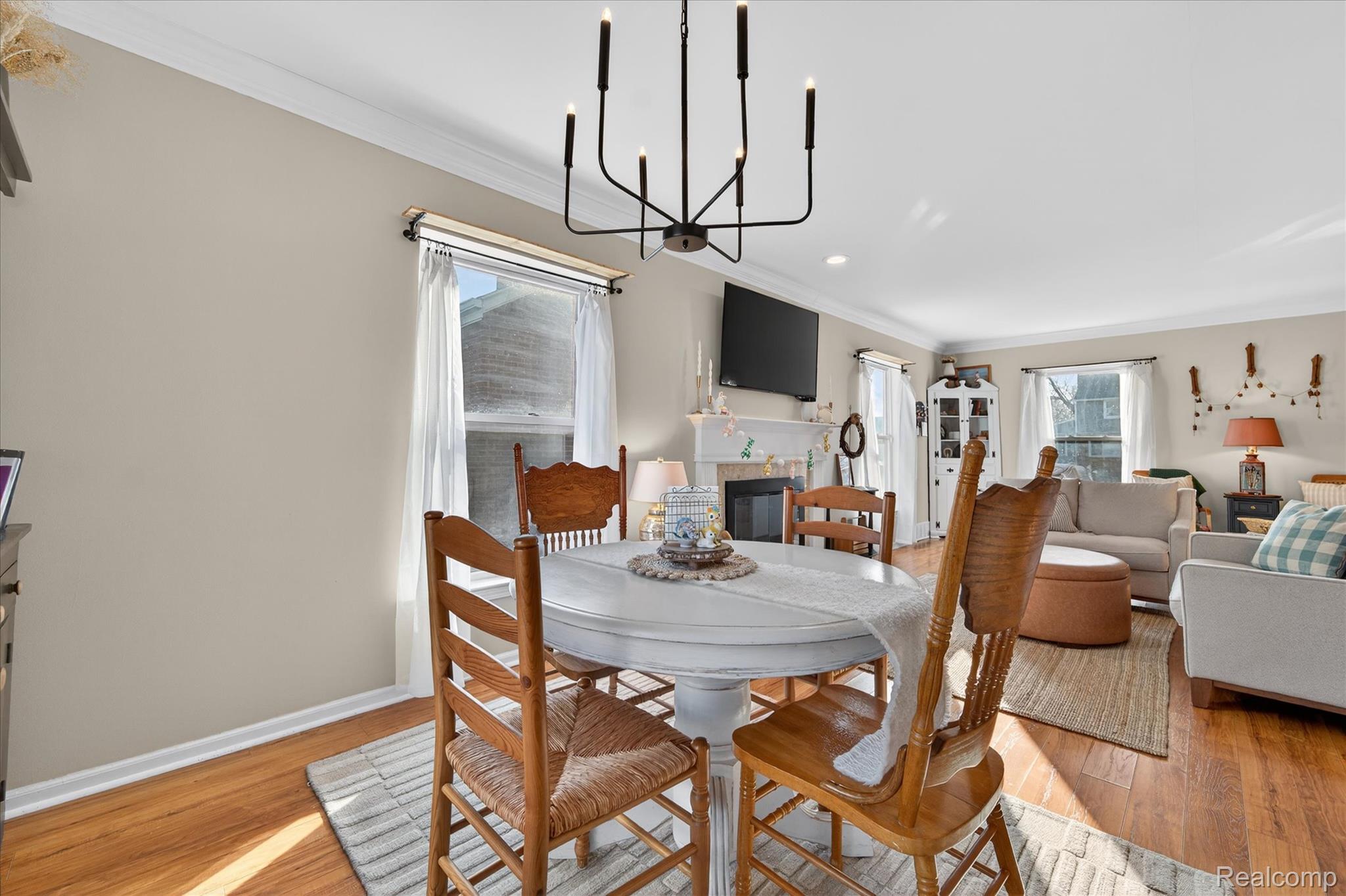 4453 Newberry Street