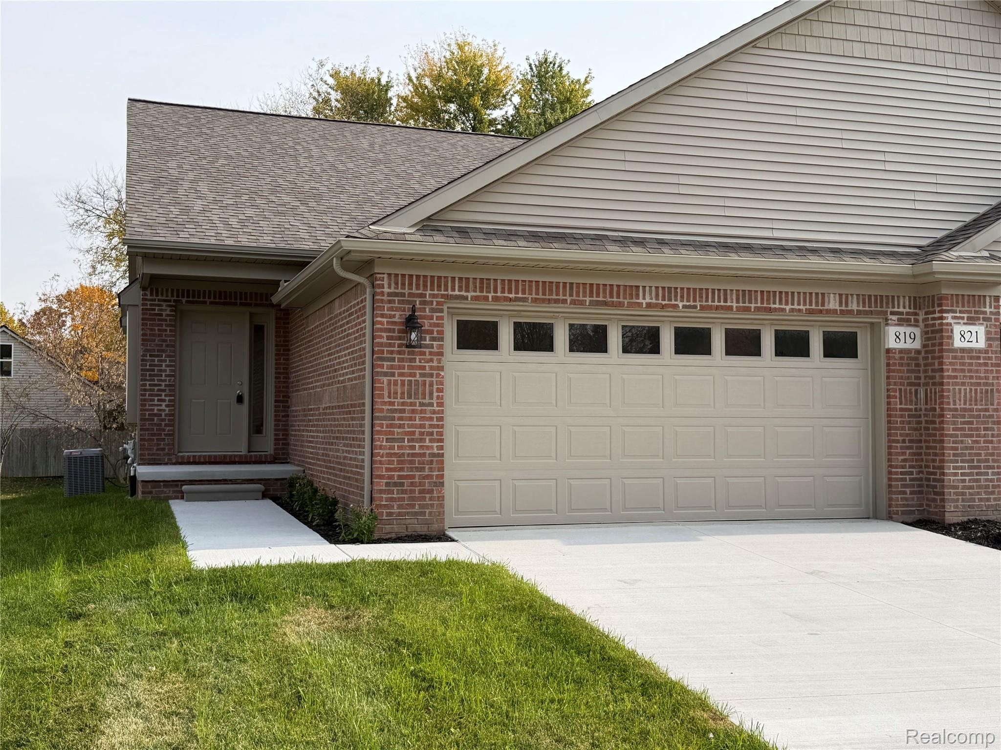 819 Chelsea Ridge Court