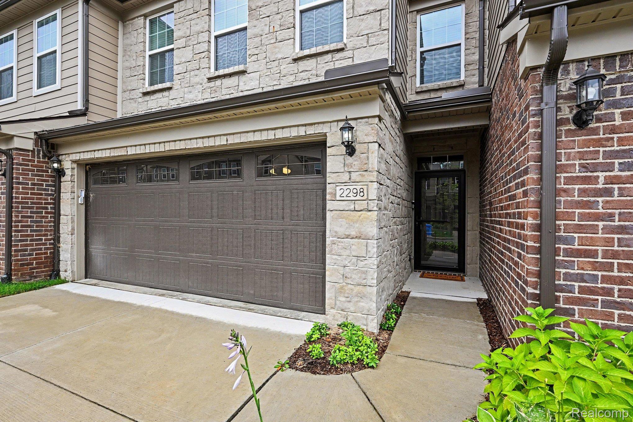 2298 Addison Circle
