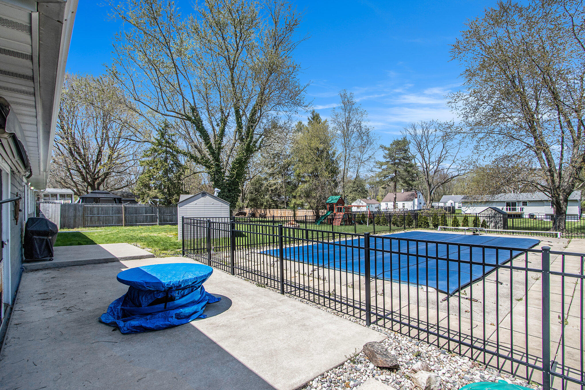 Portage City Kalamazoo, Michigan 49002, United States, 3 Bedrooms Bedrooms, ,2 BathroomsBathrooms,Residential,Pending,116891