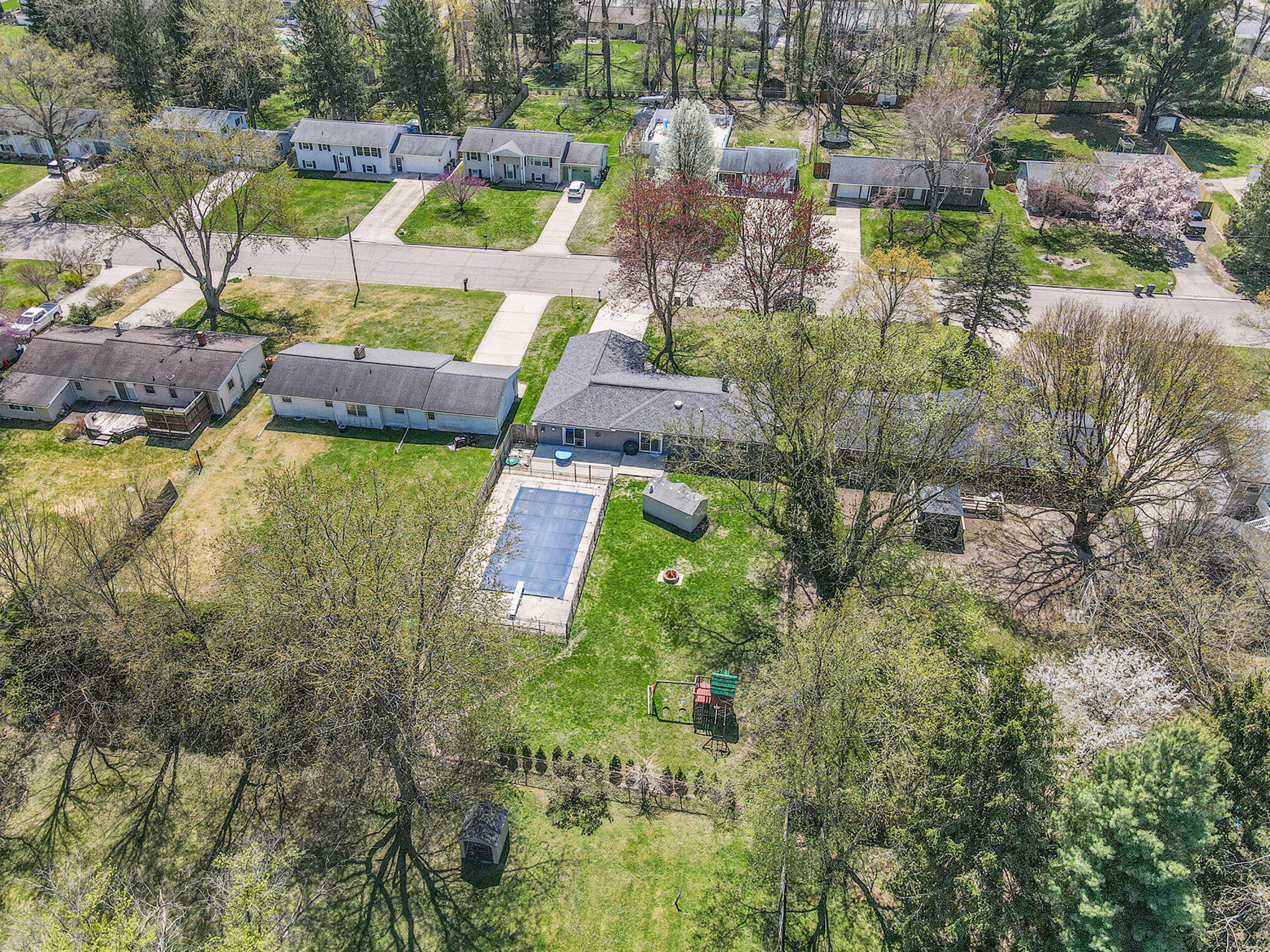 Portage City Kalamazoo, Michigan 49002, United States, 3 Bedrooms Bedrooms, ,2 BathroomsBathrooms,Residential,Pending,116891