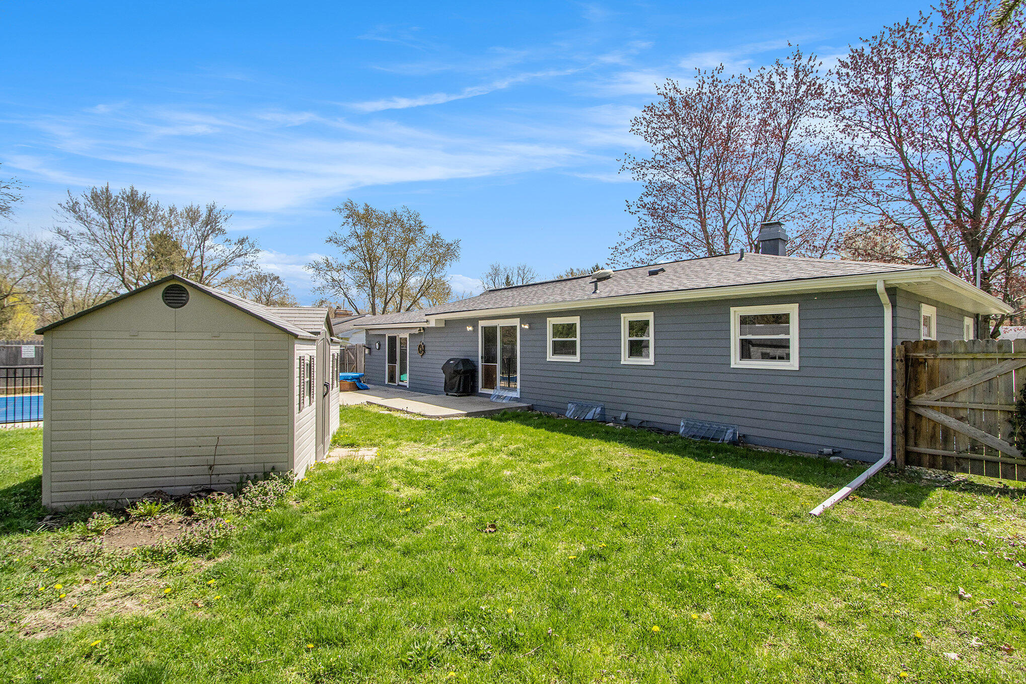 Portage City Kalamazoo, Michigan 49002, United States, 3 Bedrooms Bedrooms, ,2 BathroomsBathrooms,Residential,Pending,116891