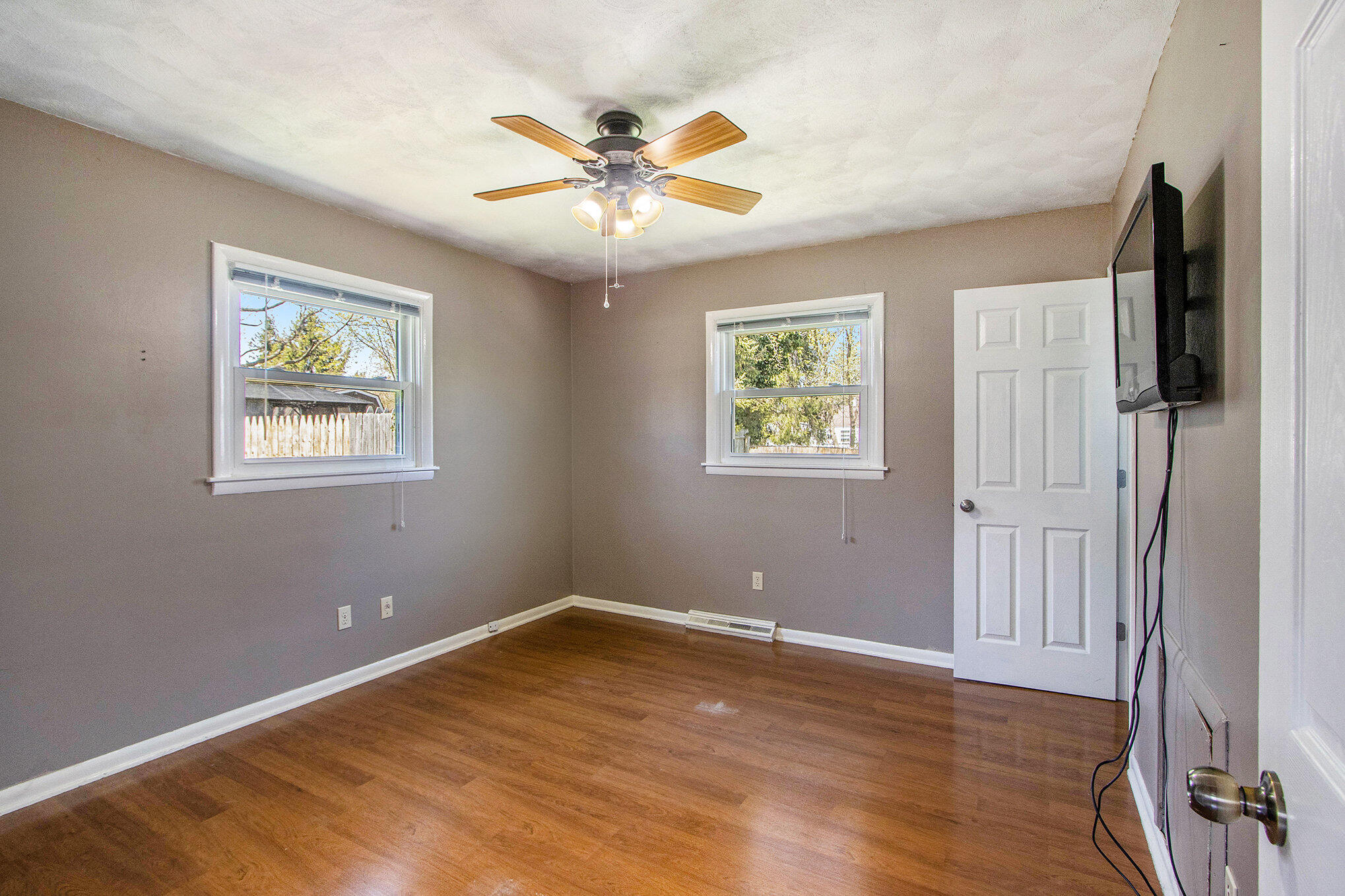 Portage City Kalamazoo, Michigan 49002, United States, 3 Bedrooms Bedrooms, ,2 BathroomsBathrooms,Residential,Pending,116891