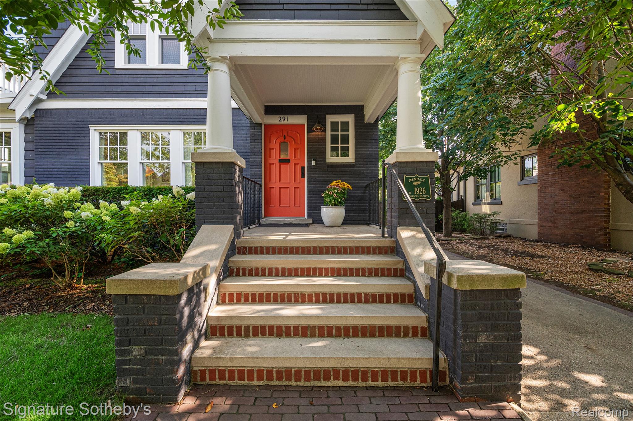 291 W Drayton Street