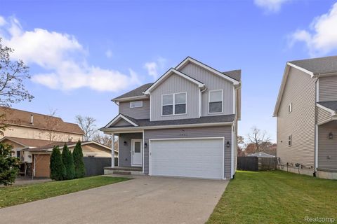 4001 Elmhurst Road Waterford Charter Township MI 48328