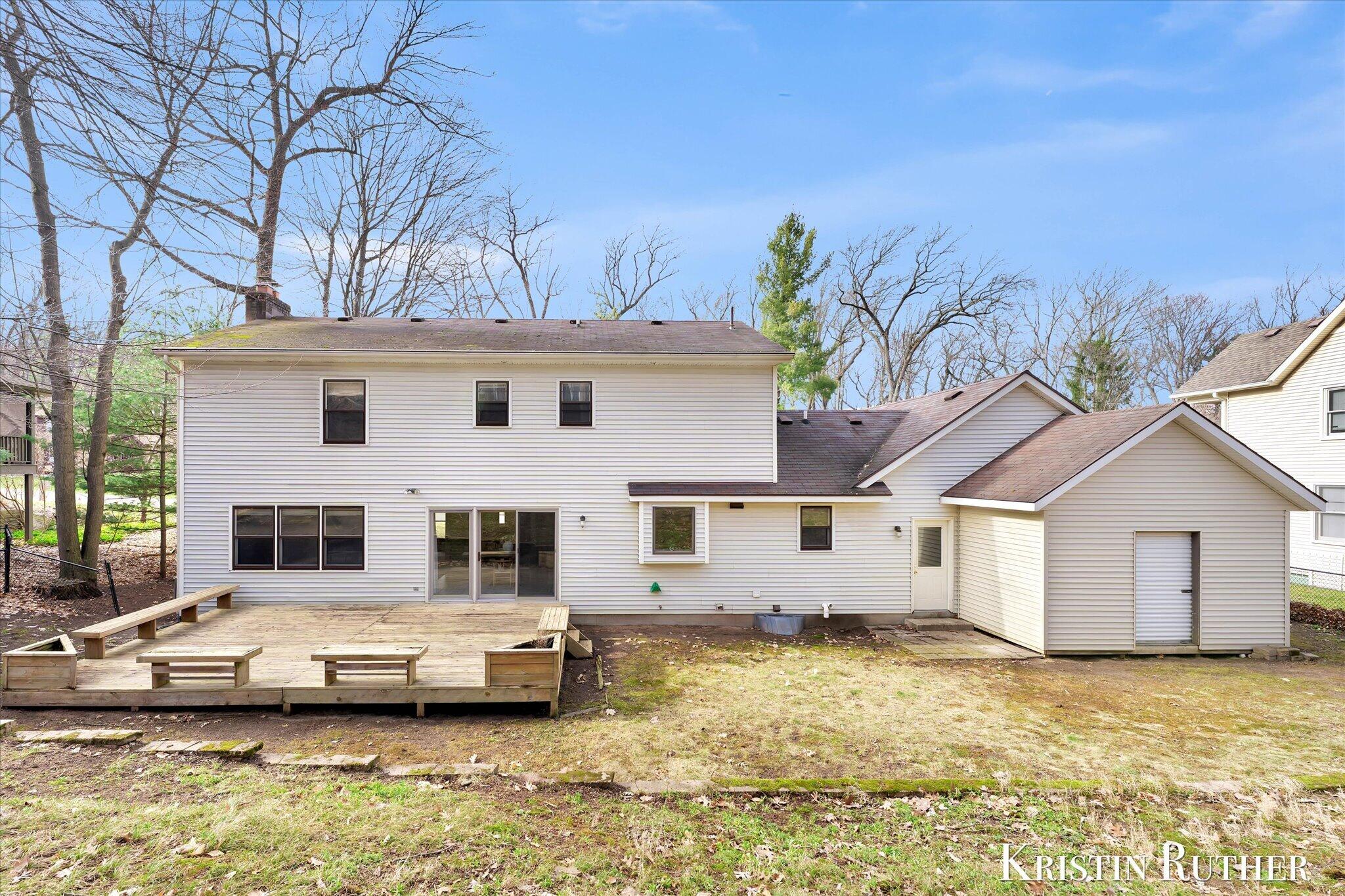 1922 Camrose Court SW