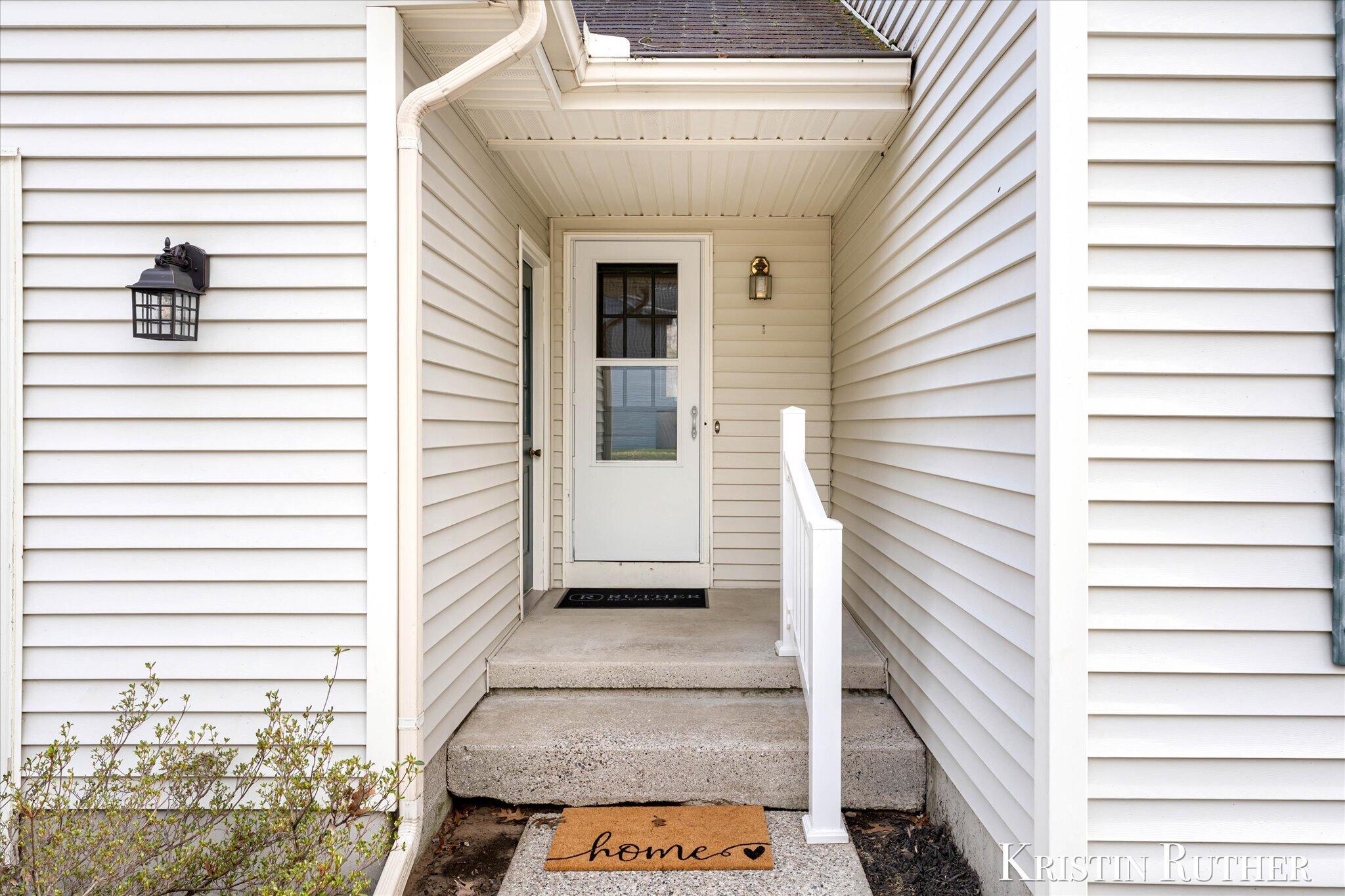 1922 Camrose Court SW