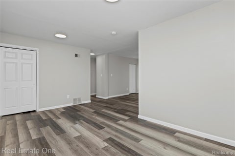 Tiny photo for 7166 Pardee Road, Taylor City, MI 48180 (MLS # 20261083131)