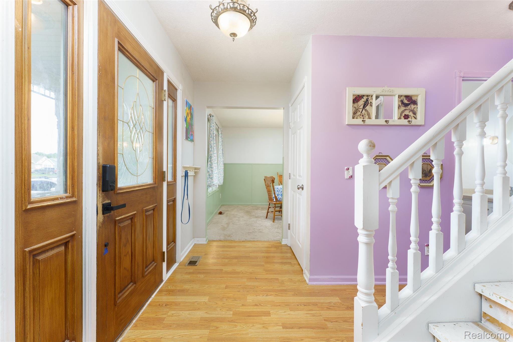 10887 Mackinaw Trail