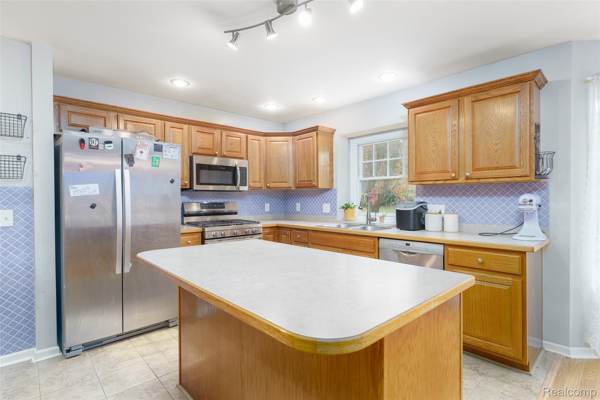 10887 Mackinaw Trail