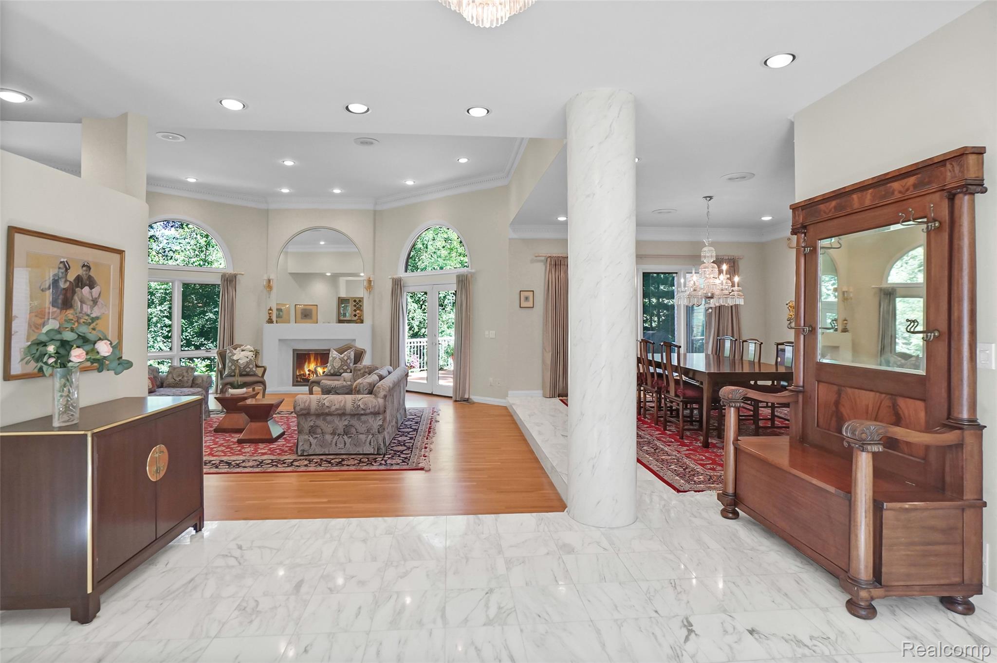 5575 Forman Drive