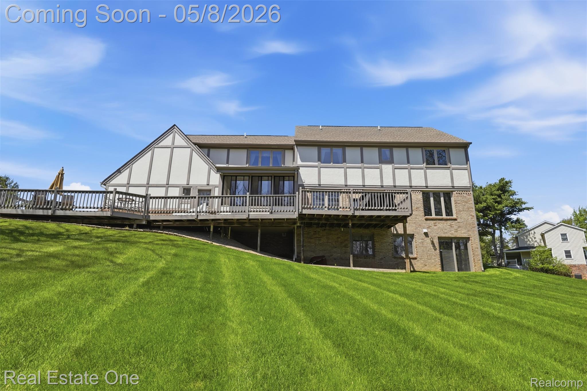 6514 Mountview Court