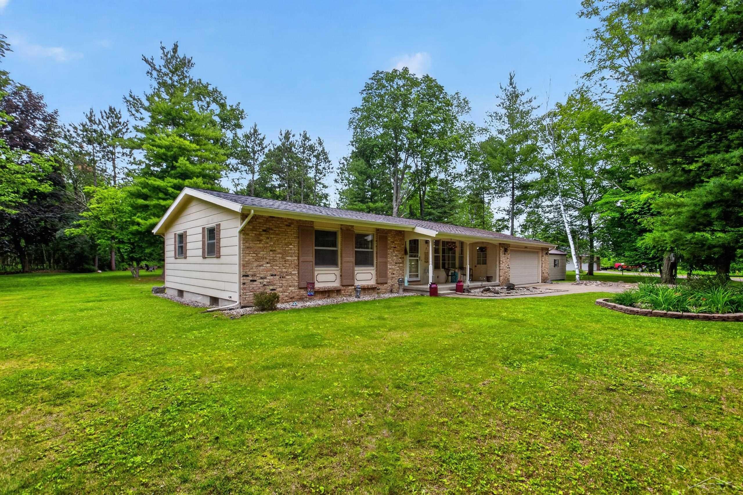 20440 Thornapple Lane