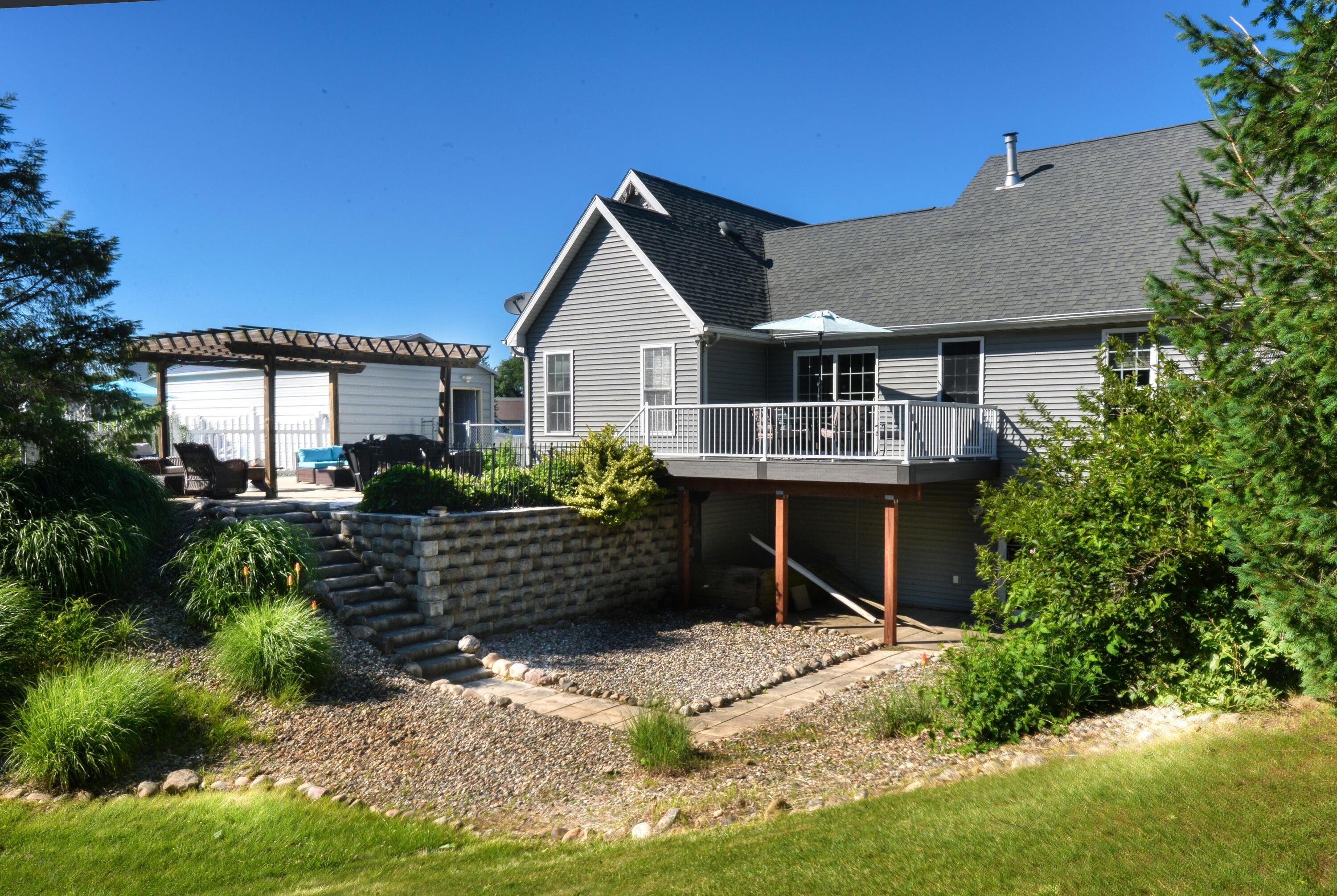 3860 Gateway Lane