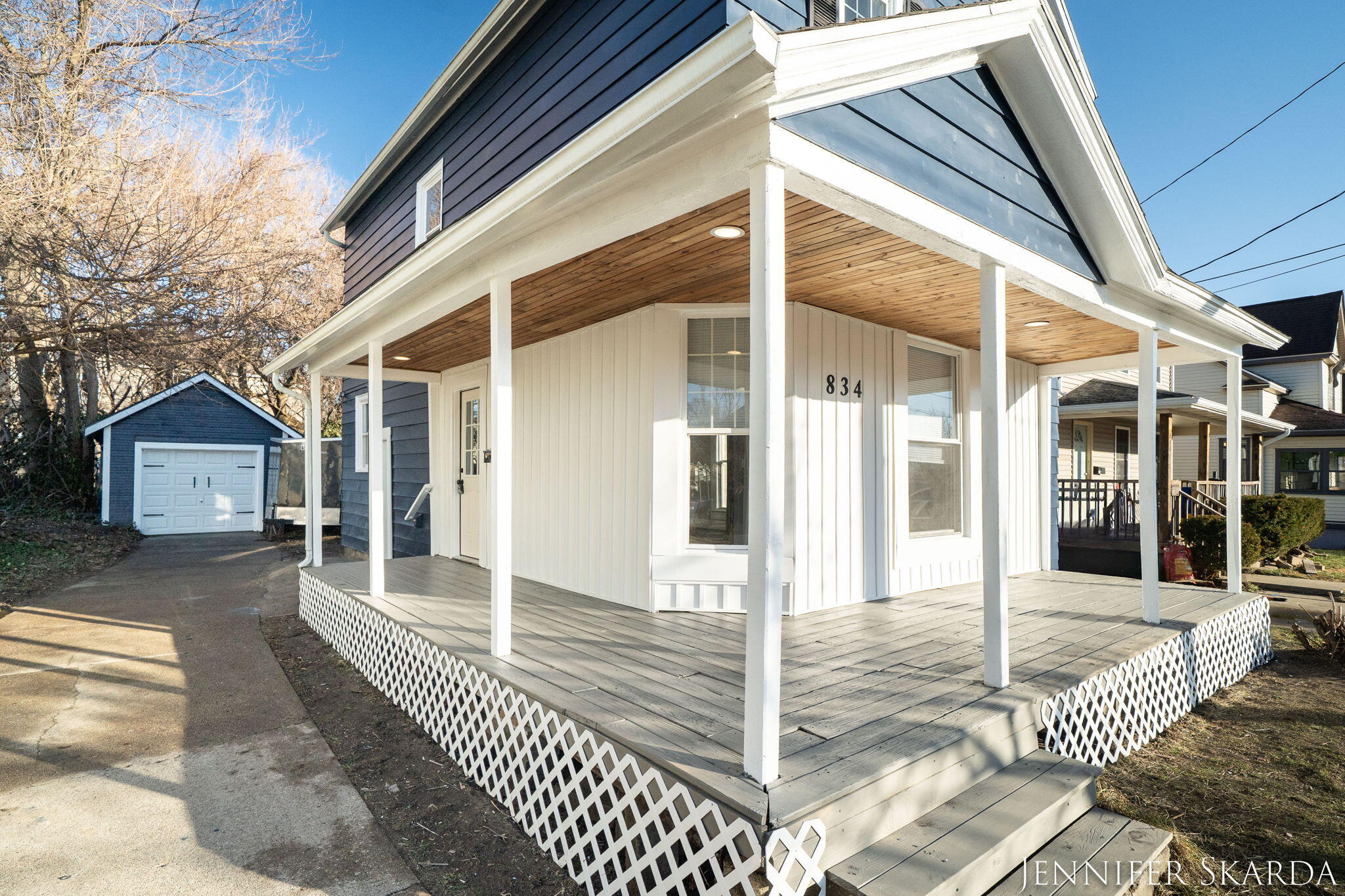 834 Madison Avenue SE