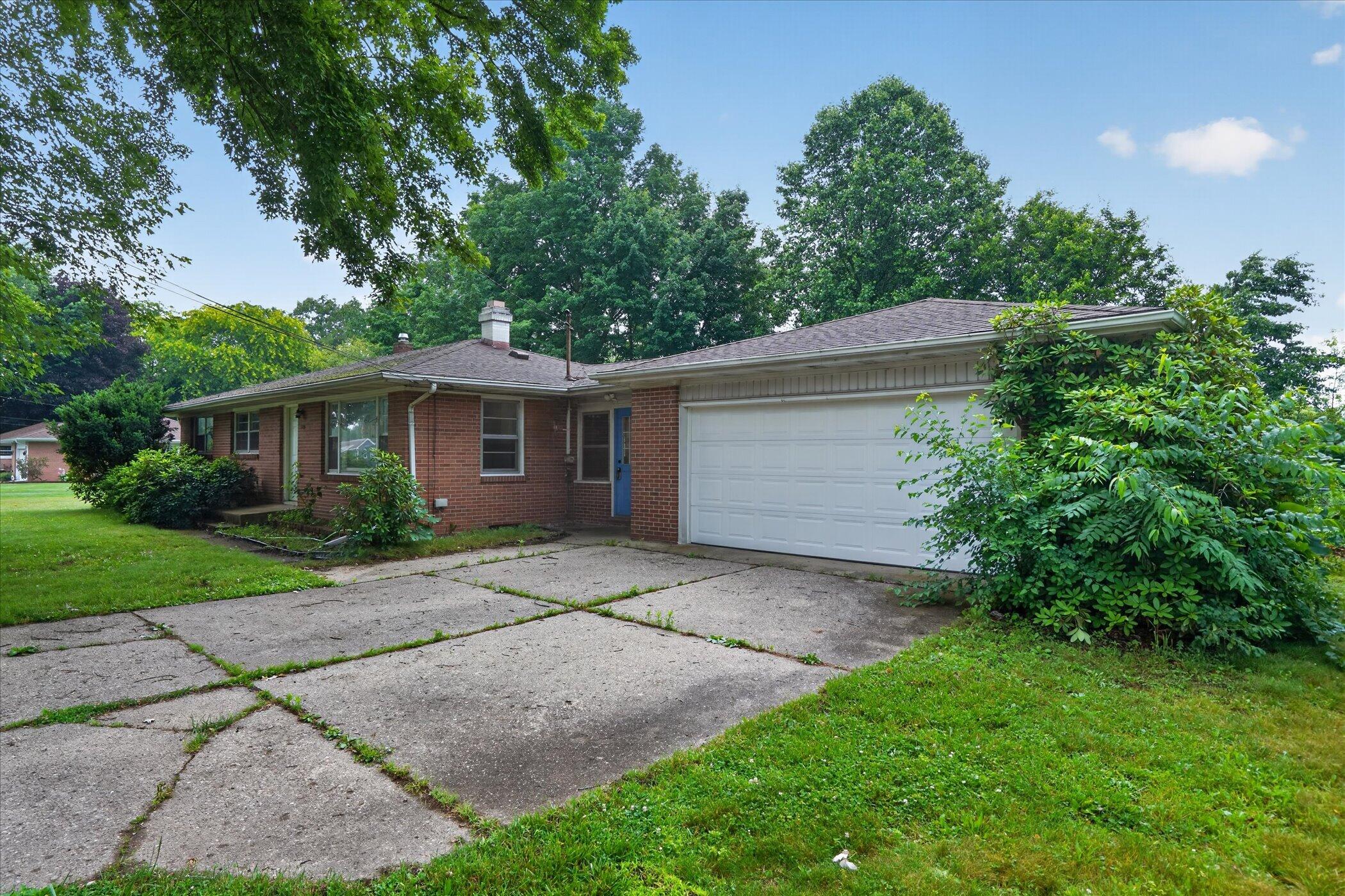 227 Eastlawn