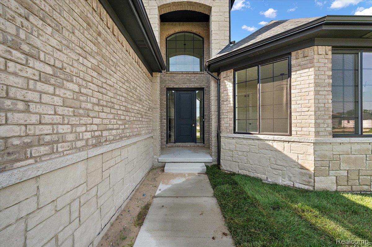24462 Sawgrass Drive