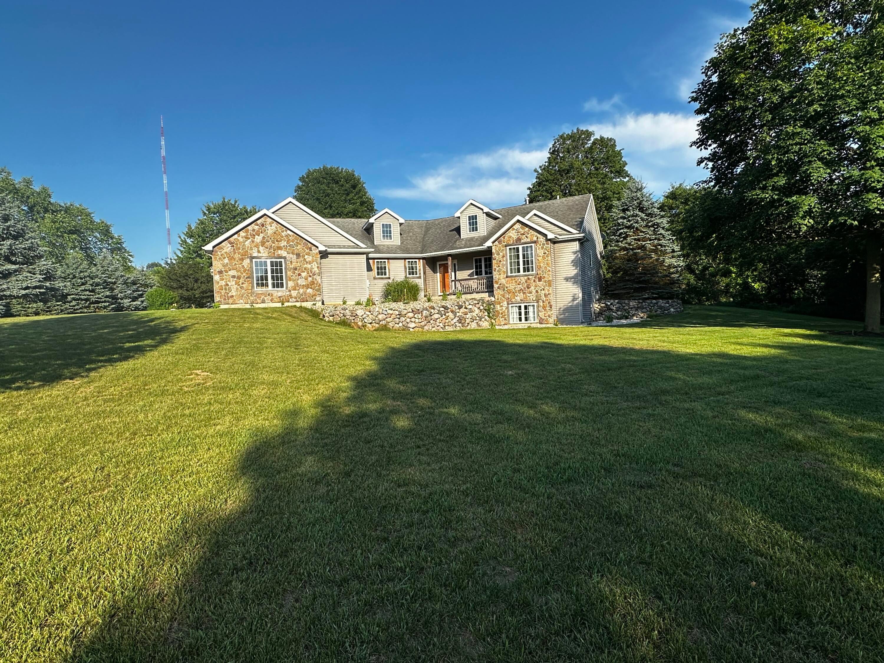 5752 Windsong Drive